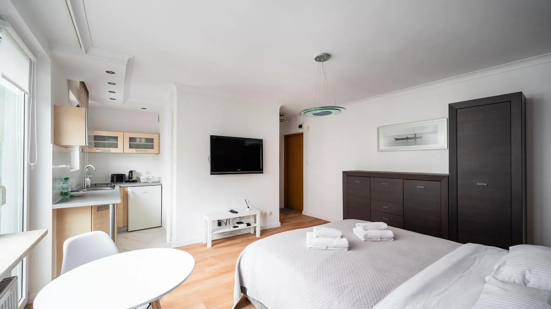 Sienna Central Warsaw Apartment